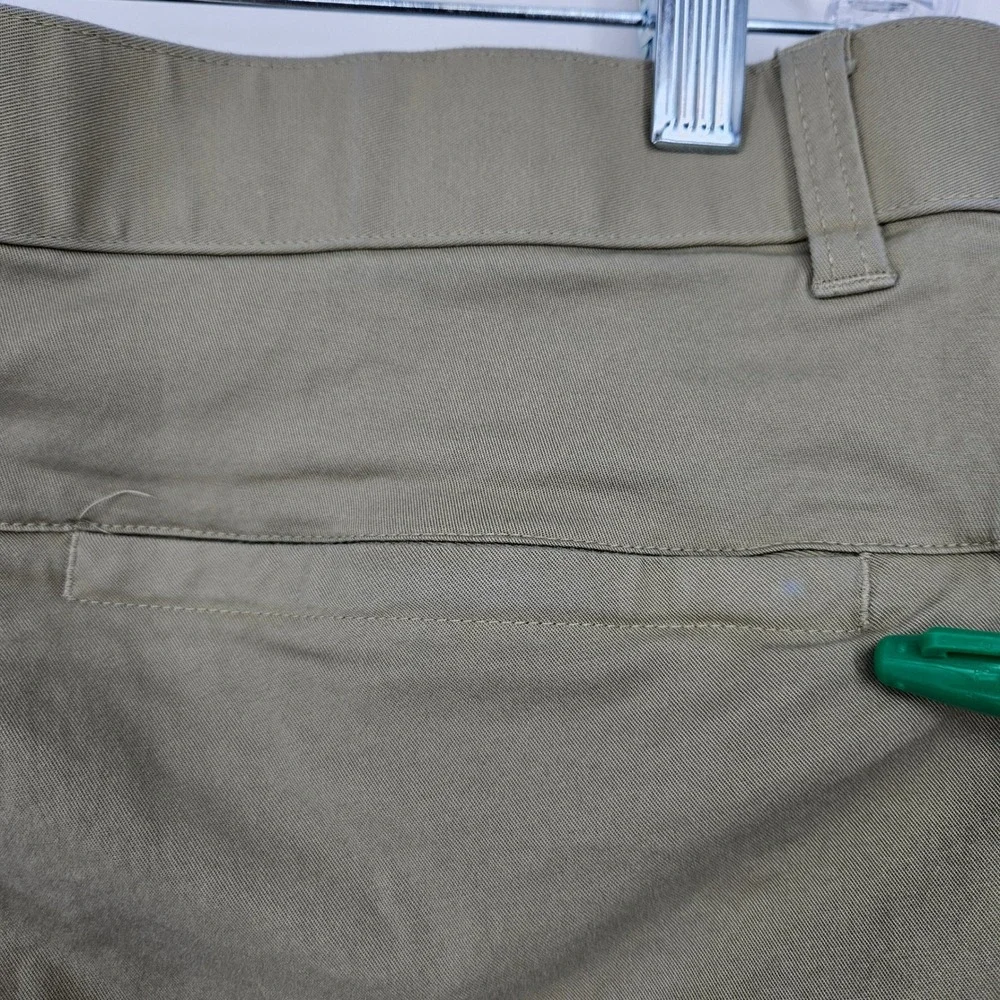 Fabletics Pants Mens 34 Casual Classic Stretch Tan Khaki FLAWS